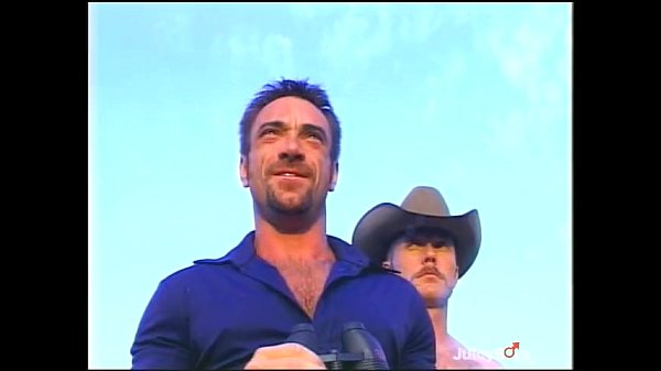 Jeffs dick getting suck on the outdoor deep throat